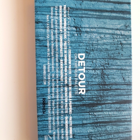 Urban Decay On The Run: Detour eyeshadow palette - Picture 3 of 3